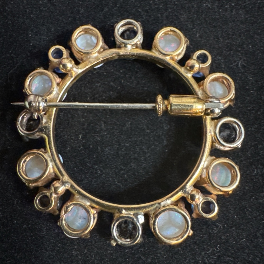Vtg 14K? Yellow Gold Opal & Sapphire Circle Brooch Screw Lock Pin Mid-Century 8g - Picture 2 of 16